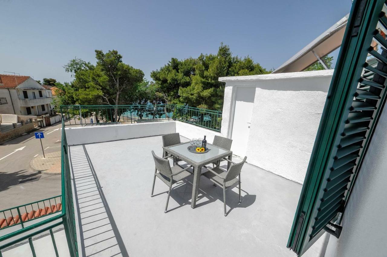 Apartments Nada ตรีบูนย์ ภายนอก รูปภาพ