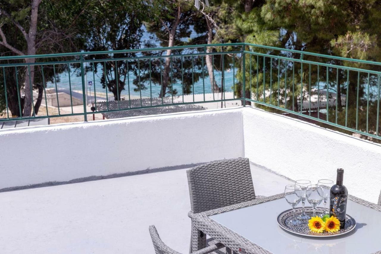 Apartments Nada ตรีบูนย์ ภายนอก รูปภาพ